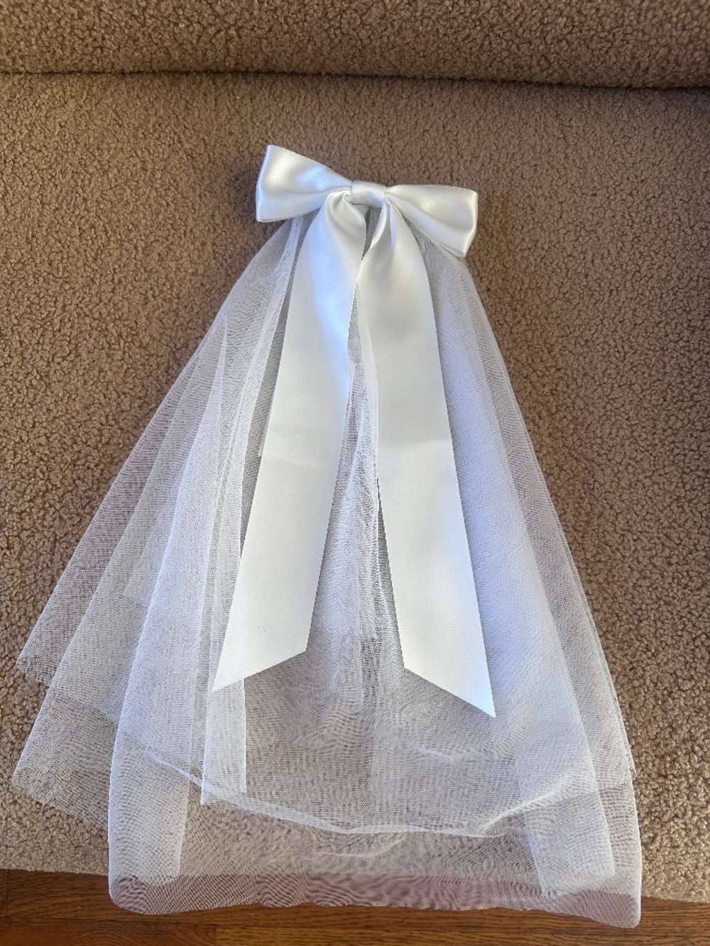 Gigi & Olive Ribbon Bow Veil